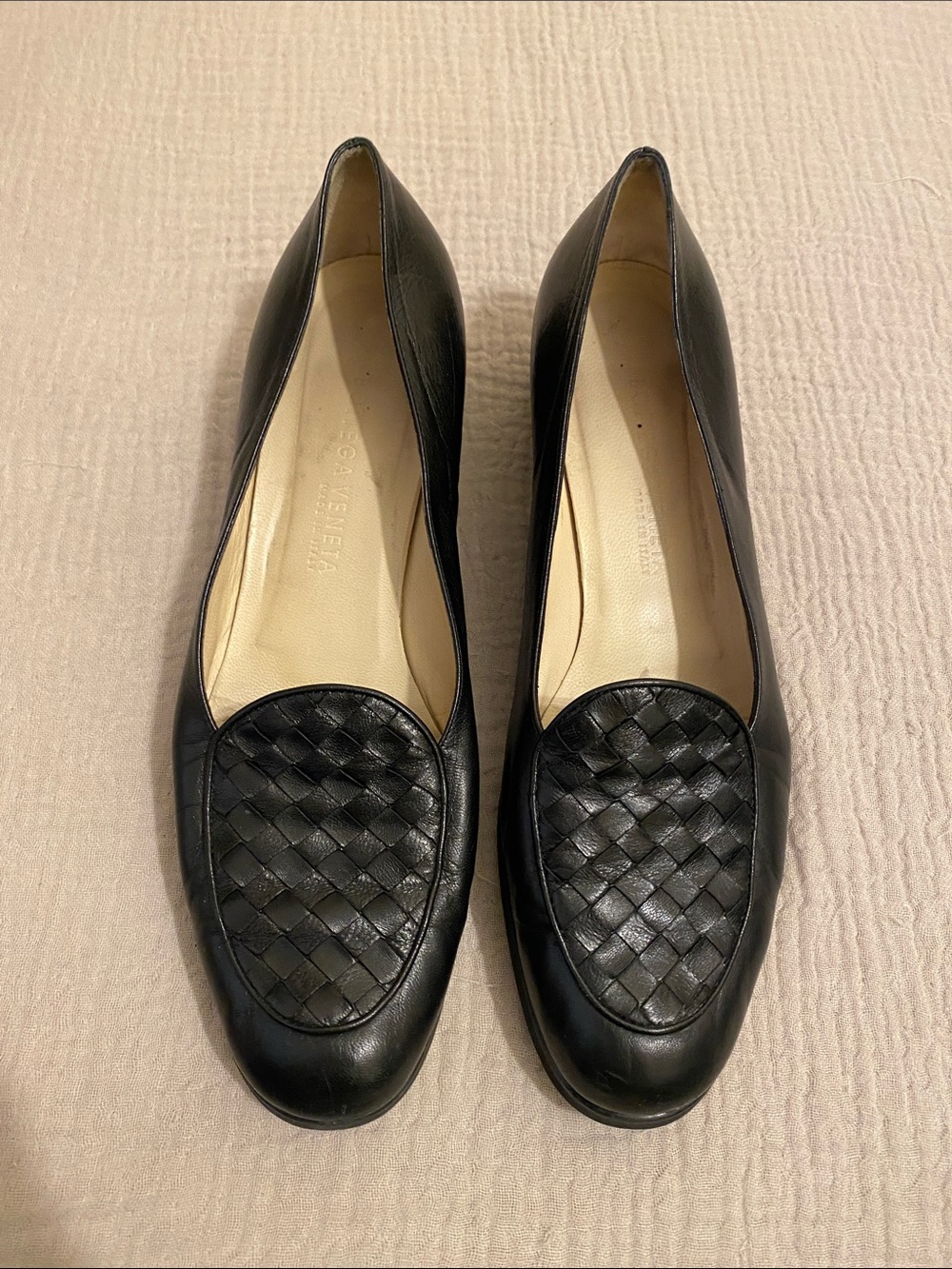 Bottega Veneta Classic Black Woven Leather Loafers - Women. Size 10